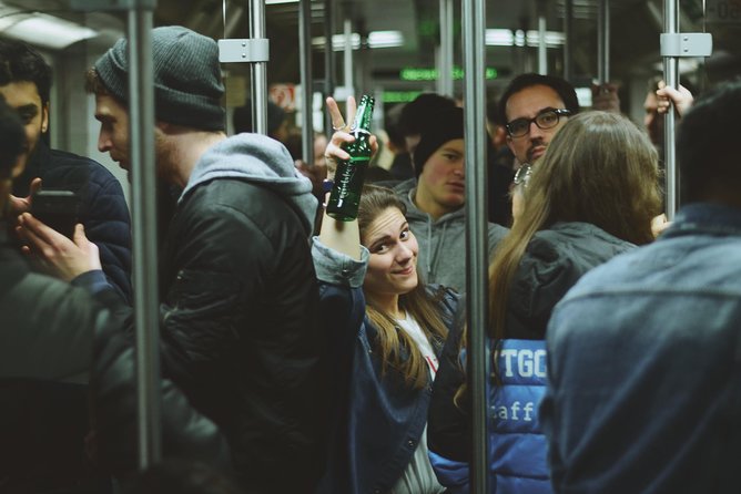 Original Pub Crawl Berlin - Pacing and Logistics of the Tour