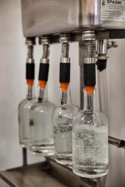 Orlando: Caribbean Moonshine Distillery Tour and Tasting - Location and Meeting Point at Orlando Vineland Premium Outlets