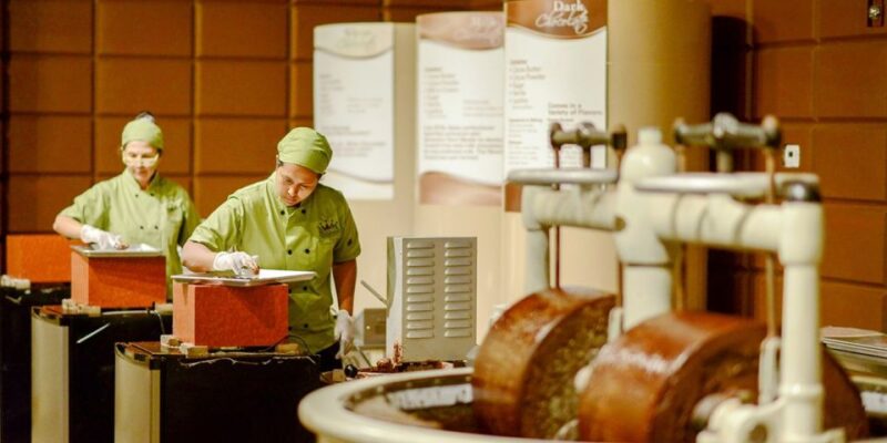 Orlando: Chocolate Kingdom Factory Adventure Tour - Chocolate Sampling and Tasting Experiences