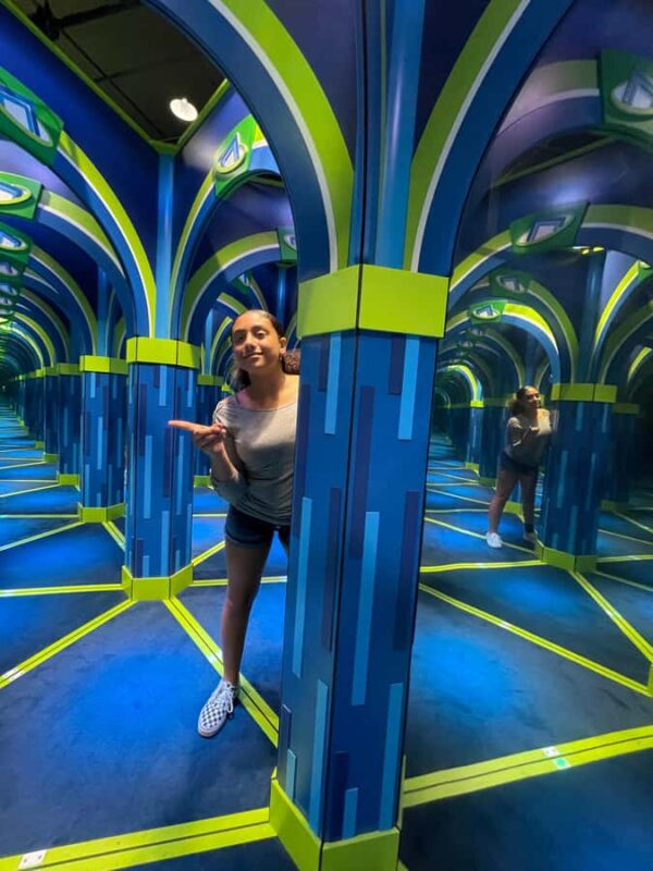 Orlando ICON Park: Mirror Maze & Arcade Combo - How the Mirror Maze at ICON Park Creates Visual Wonder