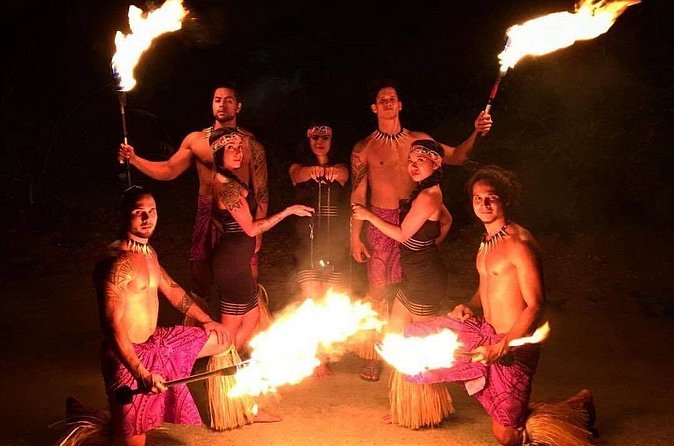 Orlando Polynesian Fire Luau and Dinner Show Experience - Key Points