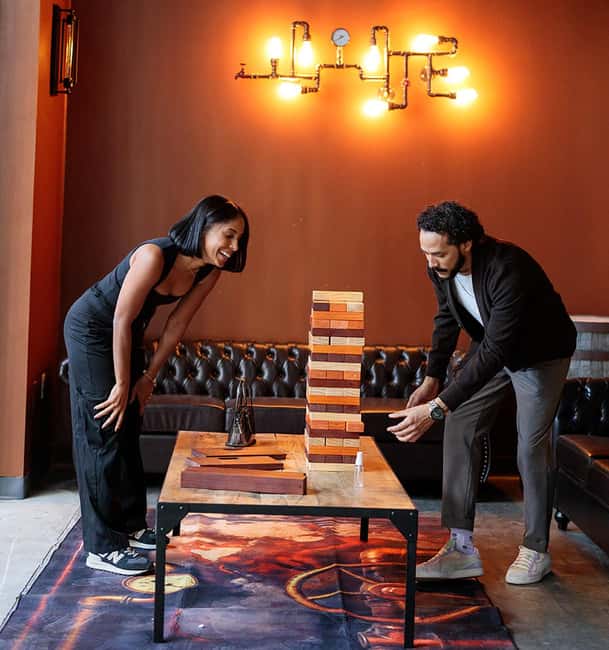 Orlando: The Brass Axe - Axe Throwing & Digital Darts - Orlando: The Brass Axe - The Best Choice for Quick Fun and Digital Games