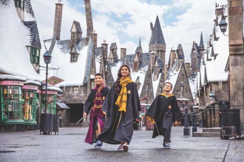 Orlando:Universal Studios 2-Park 1-Day VIP Experience Ticket - Dining Perks: Breakfast and Lunch Included