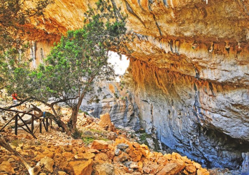 Orosei-Dorgali-Oliena: Hike to nuragic village of Tiscali - Scenic Drive to Lanaitho Valley and Off-road Adventure