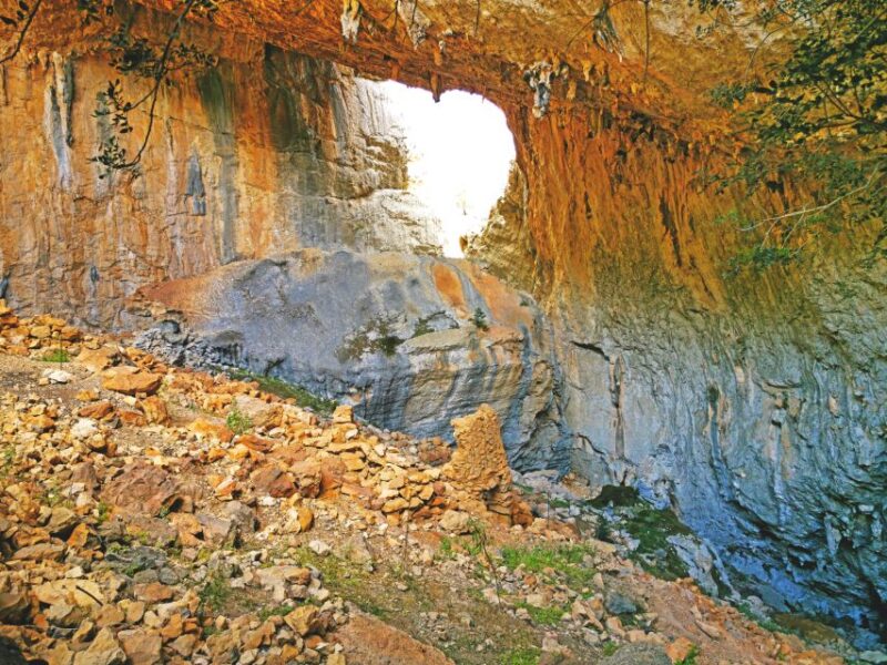 Orosei-Dorgali-Oliena: Hike to nuragic village of Tiscali - Picnic Lunch at the Top of Monte Tiscali