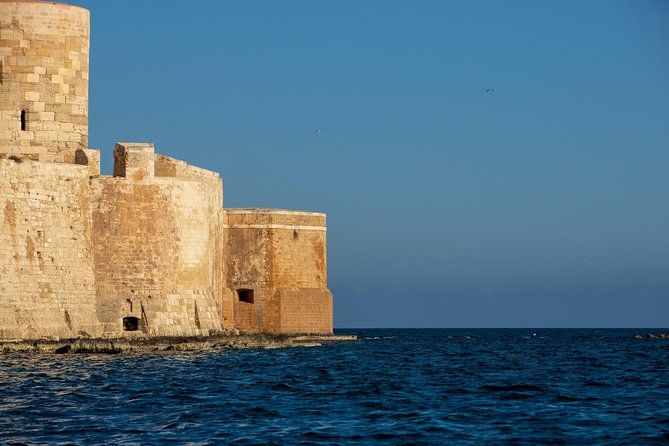 Ortigia by boat - Exploring Ortigia’s Coastal Landmarks from the Sea