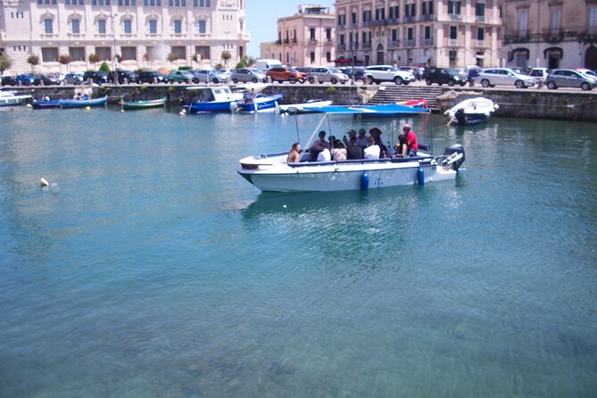 Ortigia Island and Sea Caves Boat Tour with Prosecco - Relax with a Glass of Prosecco and Onboard Amenities