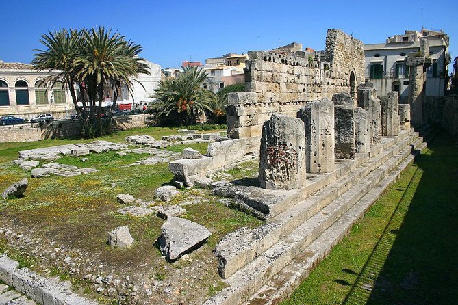 Ortigia: Syracuse's Ancient Town Center Private Walking Tour - Discovering the Temple of Apollo