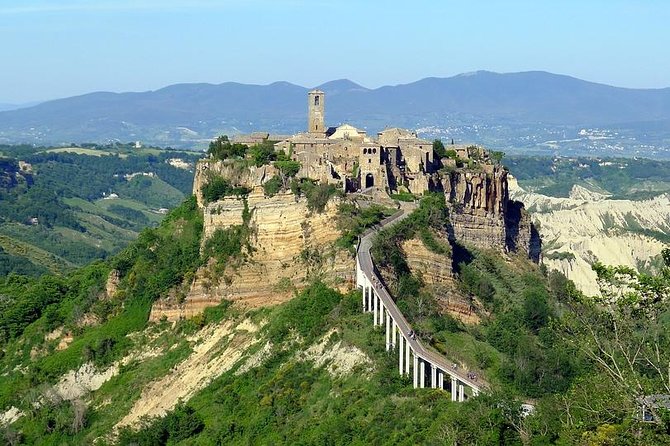 Orvieto and Civita di Bagnoregio including Underground Tour and Lunch - Discovering Orvietos Architectural Marvels