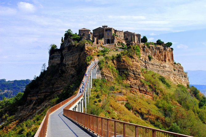 Orvieto e Civita di Bagnoregio: full-day tour from Rome - Discovering Orvieto’s Underground City of Tunnels and Caves