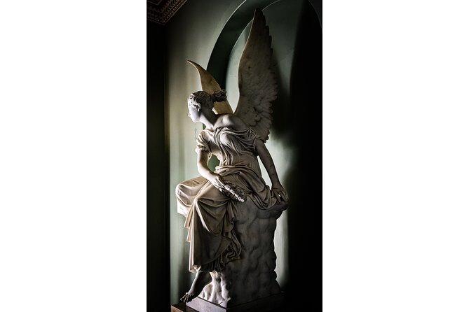 Osborne House-A driver guided tour of Victoria's Island Paradise - Strolling Victoria’s Private Beach and Swiss Chalet