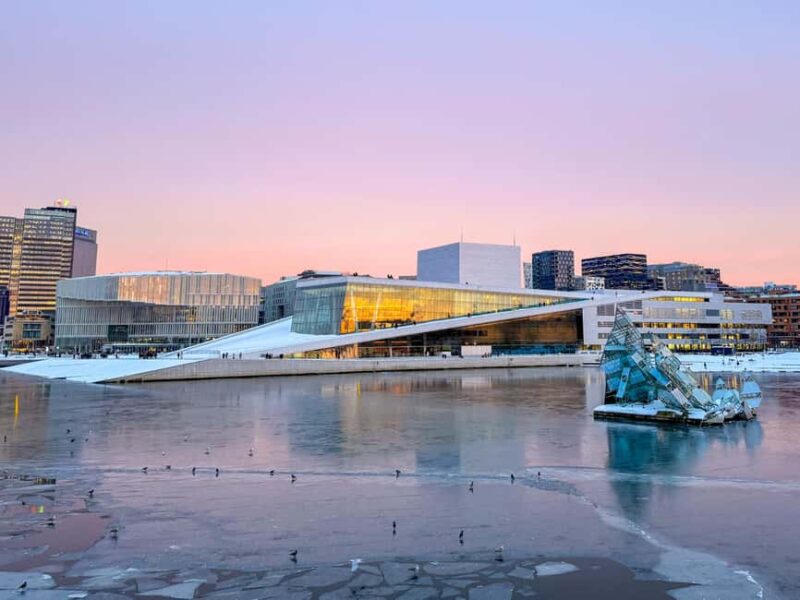 Oslo: 3-Course Dinner & Live Music Cruise on the Oslofjord - Inside the Modern, Temperature-Controlled Saloon