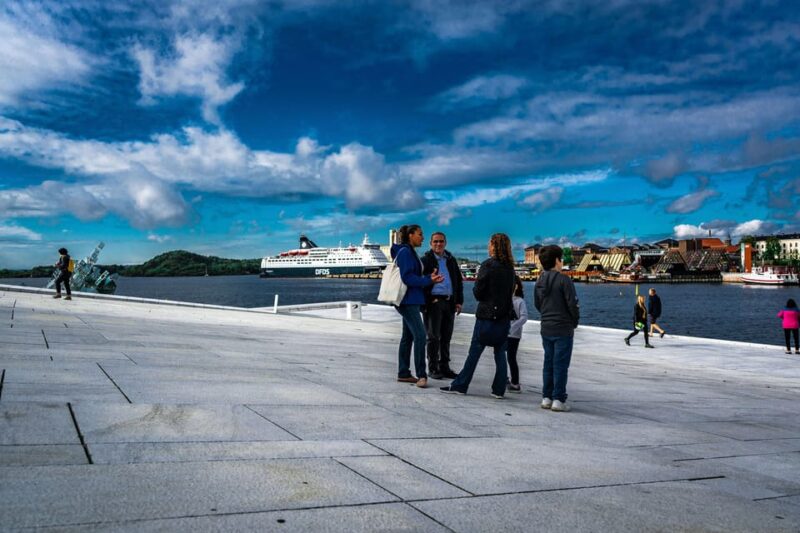 Oslo: 3-hour Highlights & Vigeland Park Private Walking Tour - Key Points