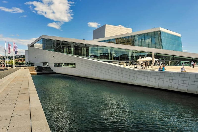 Oslo: City Tour with Traditional Norwegian Lunch or Dinner - Explore Oslo’s Landmarks with a Known Guide and a Delicious Meal