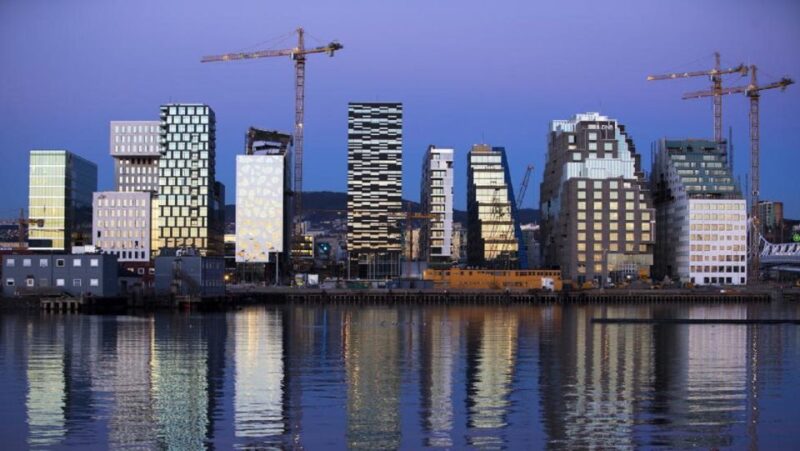 Oslo City Walks: The City of Contrasts - Discover the Charm of Oslo in Just 2 Hours