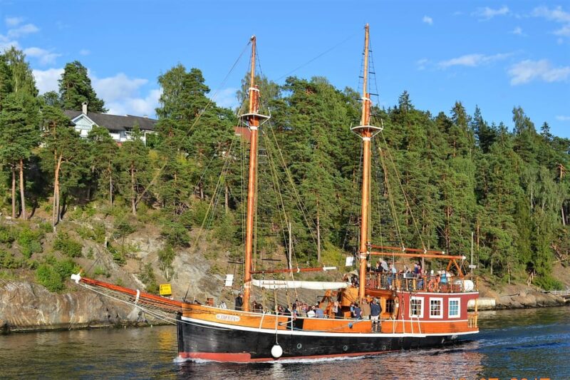 Oslo: Fjord Mini Cruise by Wooden Sailing Ship - Navigating Oslo’s Iconic Landmarks from the Water