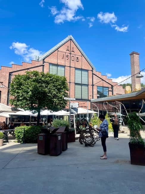 Oslo: Grünerløkka Food & Culture Walking Tour - Wild Game Stew and Local Beverages