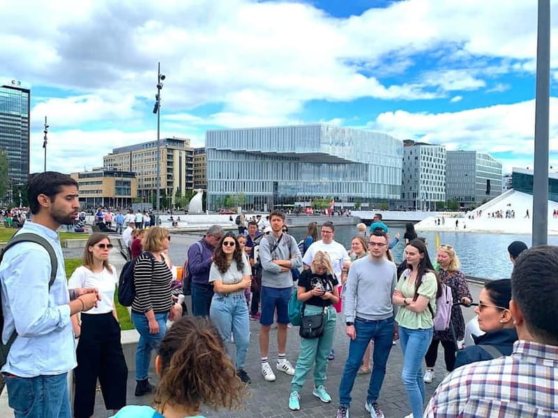 Oslo: Guided Walking Tour of Central Oslo with Local Guide - Exploring the Oslo City Hall and Akershus Fortress