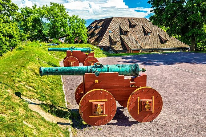 Oslo Highlights and Polar Ship Fram Museum - Main Street Stroll: Karl Johans Avenue