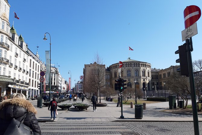 Oslo Highlights. Best Private Walking Tour of Oslo with a Local Guide. - Oslo City Hall’s Art and Architecture