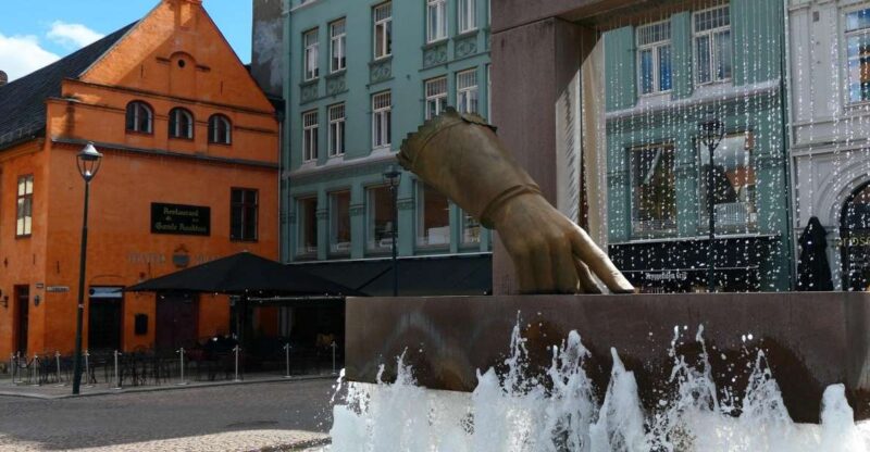 Oslo: In the Heart of Oslo Walking Tour - Pacing and Physical Considerations