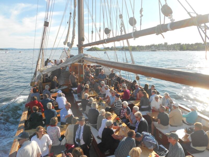 Oslo: Oslo Fjord Cruise with Live Jazz Music & Shrimp Buffet - Enjoy a 3-Hour Oslo Fjord Adventure on a Traditional Wooden Sailing Ship
