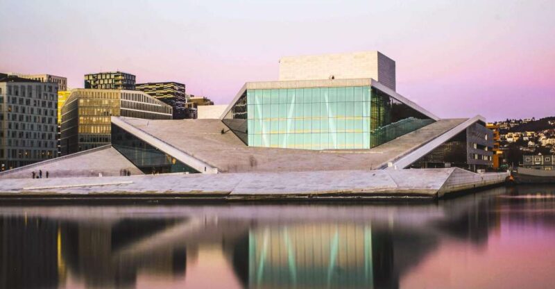 Oslo Private 3h walking tour - Key Points