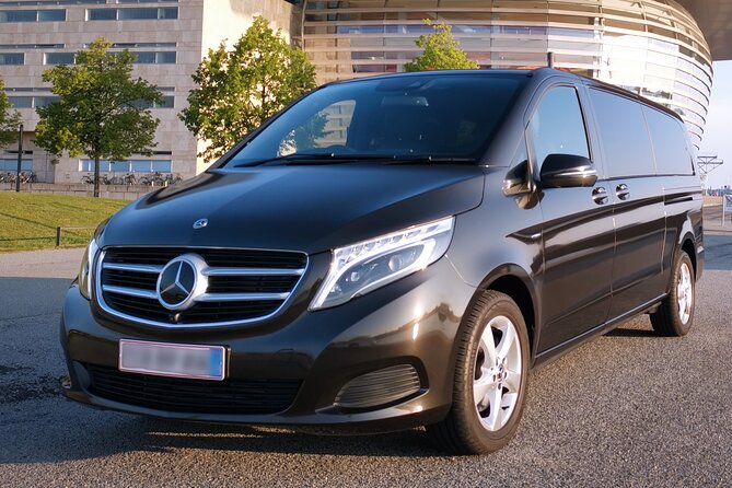 Oslo : Private Transfer to/from Gardermoen Airport to city - Efficient and Personal Oslo Airport Transfer for Up to 3 People