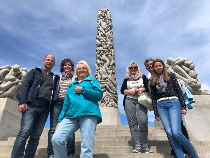 Oslo: Private Walking Tour with a Local - From the Palace to Secret Courtyards