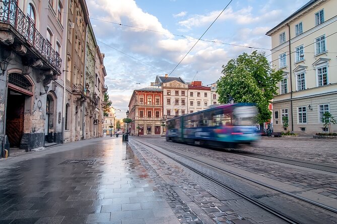 Oslo Viking Quest: Exploration Game and Tour - The Royal Palace and Its 19th-Century Origins