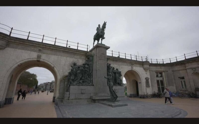 Ostend : Private Royalty Tour with local certified guide - Exploring the Royal Stables and Their Stories