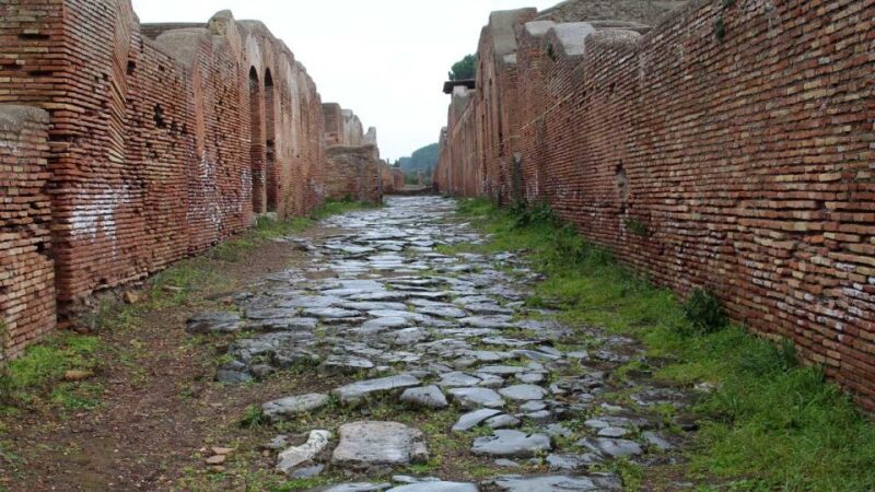 Ostia Antica Small Group Tour - Discovering the Square of the Guilds and Roman Commerce