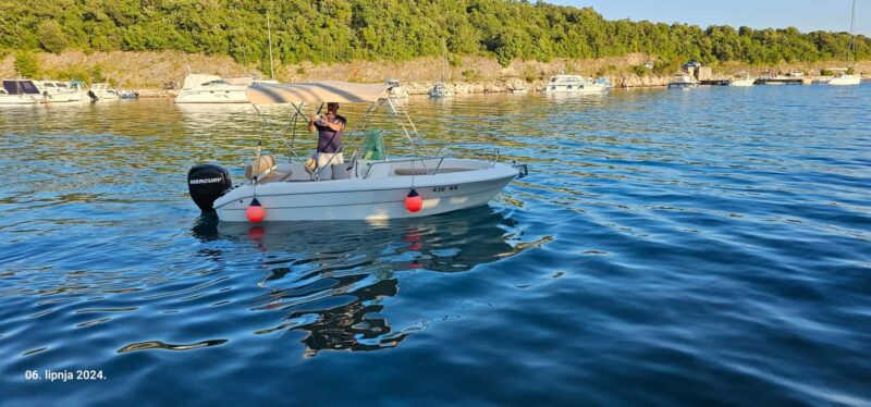 Otok Krk: Boat rentals in Pinezii - PRIMUS 17 60hp - Key Points