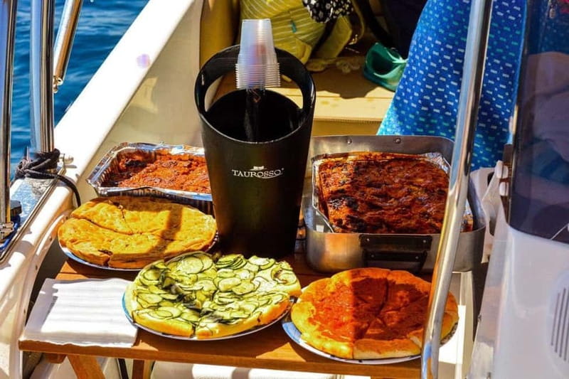 Otranto: Boat Tour, possibility of bath swimming aperitif - The Guide and Group Atmosphere