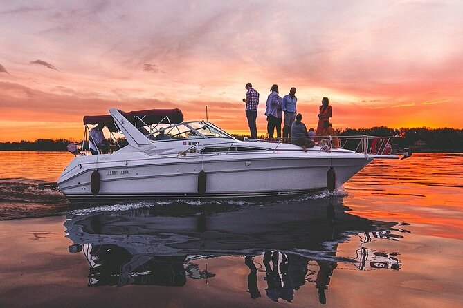 Ottawa: 6PM Shared River Cruise Aboard a Real Yacht (WedSun) - Key Points