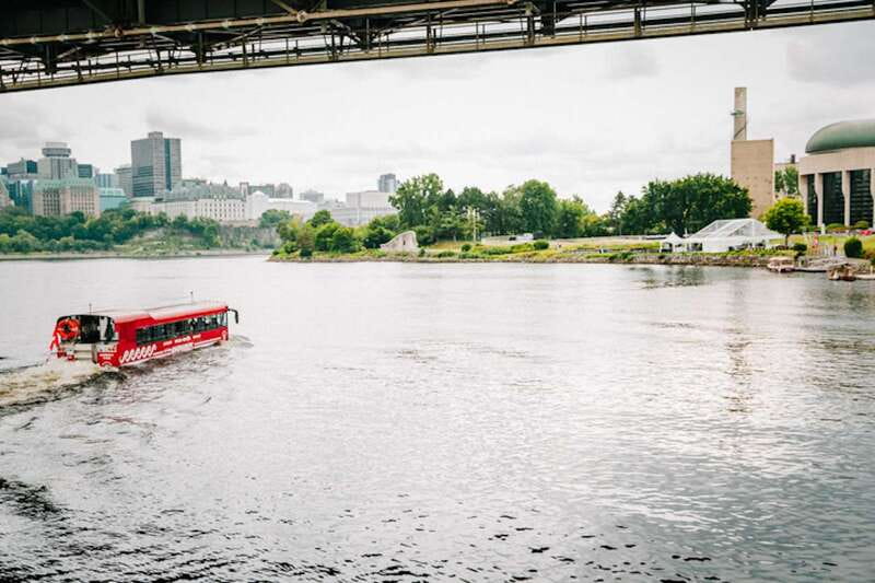 Ottawa: Bilingual Guided City Tour by Amphibious Bus - Key Points
