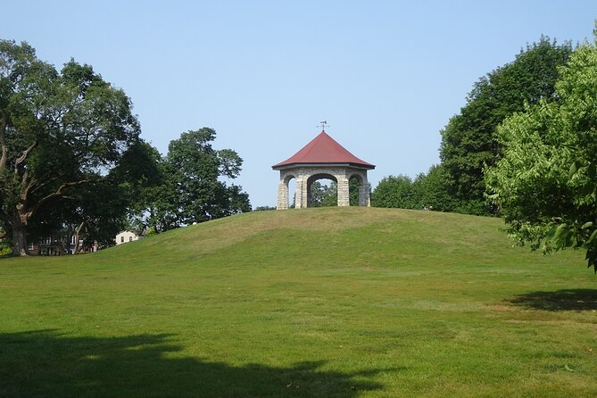 Ottawa Embassies self-guided walking tour & scavenger hunt - Practical Details and Accessibility