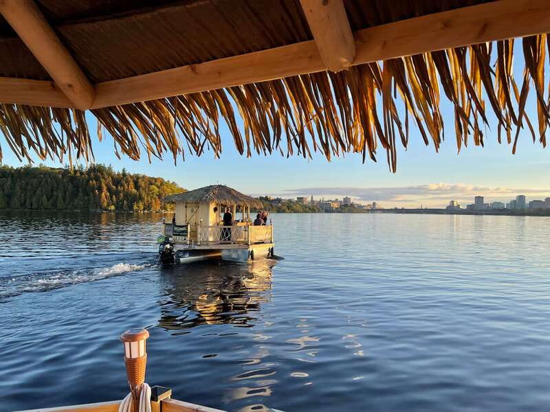 Ottawa: Floating Tiki Bar Cruise on the Ottawa River - Enjoying the Views and Atmosphere