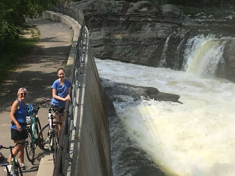Ottawa: Guided Bike Tour through Ottawa and Gatineau - Customer Feedback and Guide Excellence