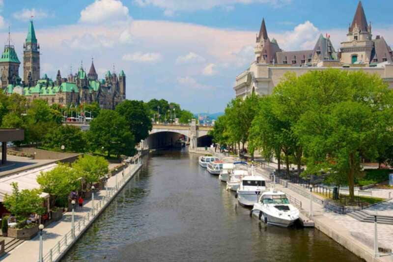 Ottawa: Rideau Canal Cruise - No Food or Drinks Included but Drinks Can Be Purchased