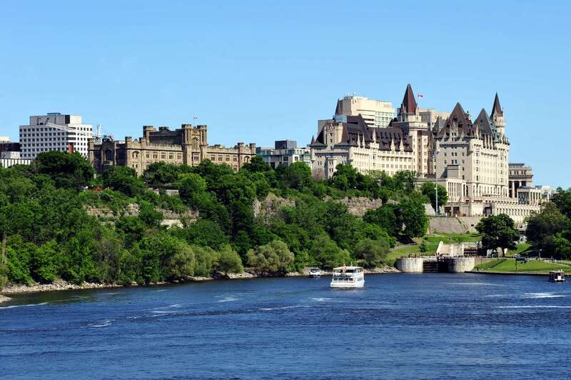 Ottawa: Sightseeing River Cruise - Guides Who Bring the City to Life