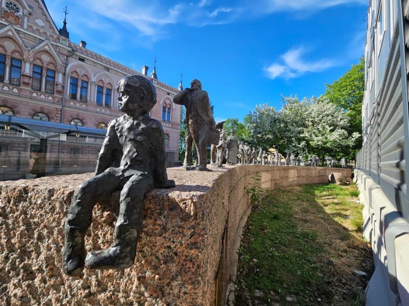 Oulu: City Tour - Exploring the Oulu Castle Ruins