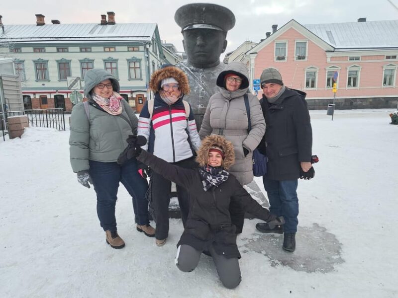 Oulu: City Tour - Visiting the Oulu Sign and the Cathedral