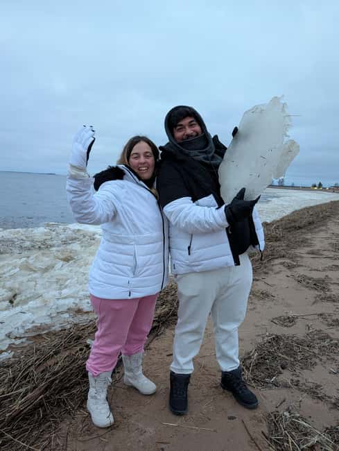 Oulu: Hietasaari Wildlife Hike with Nature Guide All Seasons - Group Size, Guide Languages, and Booking Flexibility