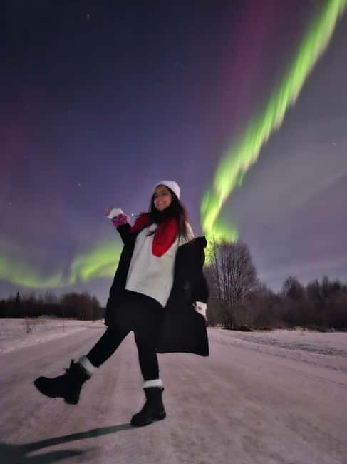 Oulu: Starguaranteed Northern Lights Mobile Chase - The Experience of Guides and Group Size