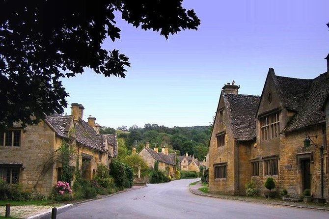 Our Famous North Cotswold Tour - Logistics and Comfort: What to Expect on the Day
