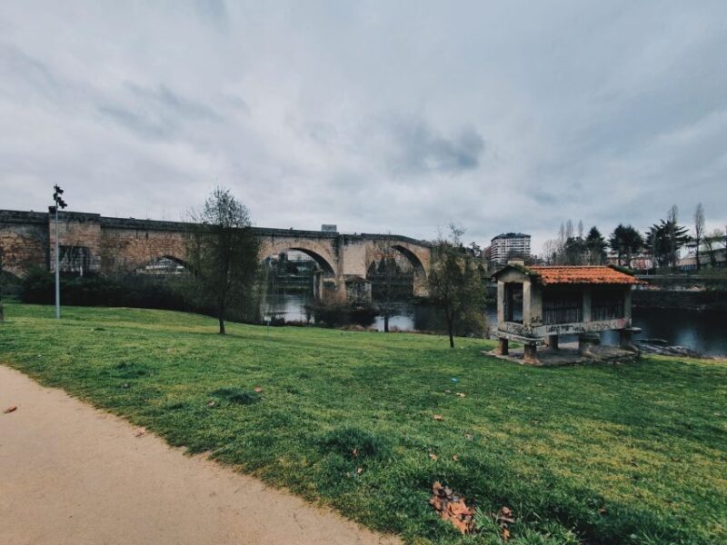 Ourense: ¡¡NEW!! Private Walking Tour with Guide - Discover the Main Squares of Ourense: Plaza Mayor and Plaza do Ferro