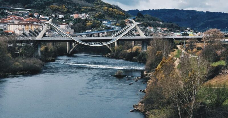 Ourense: ¡¡NEW!! Private Walking Tour with Guide - The Famous Las Burgas and Thermal Springs