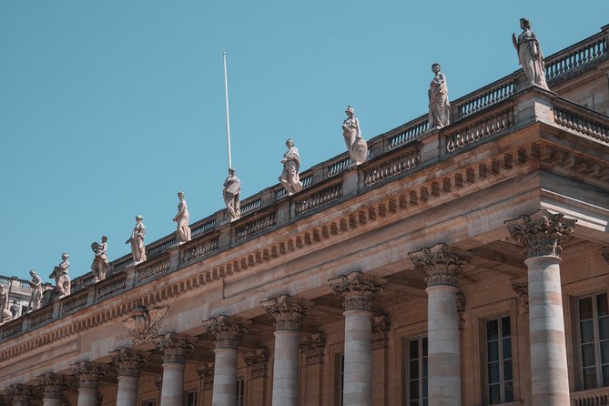 Outdoor escape-game | The Bordeaux robbery - Comparing This Tour to Other Bordeaux Experiences