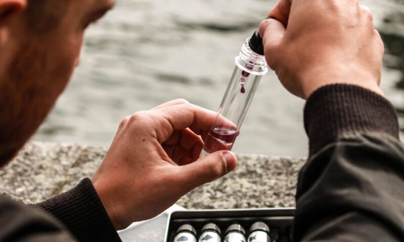 Outdoor Escape Game with Augmented Reality trough Zurich - All-Inclusive Experience: Equipment, Languages, and Sightseeing